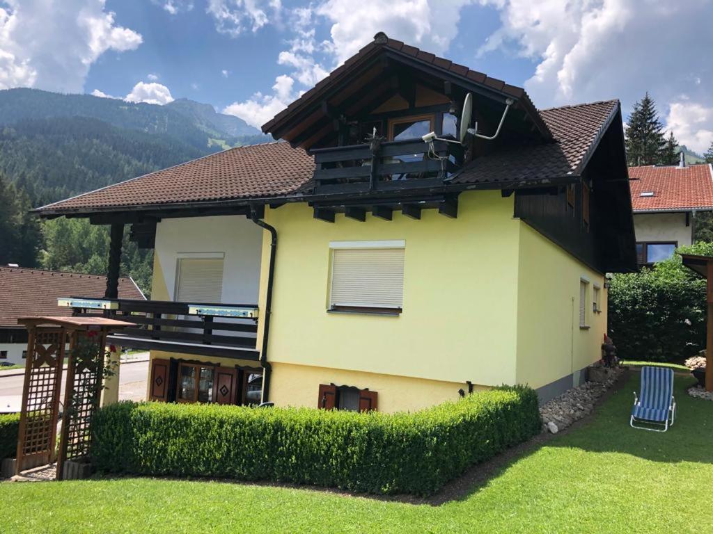 Zugspitzhaus Monika Lermoos Bagian luar foto